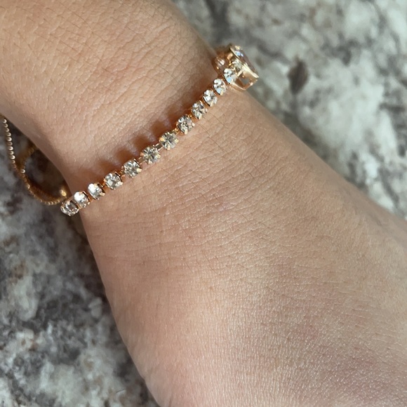 Rose Gold heart bracelet - Picture 3 of 5